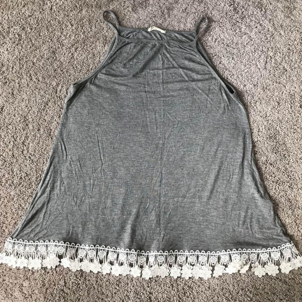 Emerald women’s large sleeveless gray top